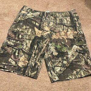 Mossy Oak Men's Camouflage Cargo Shorts